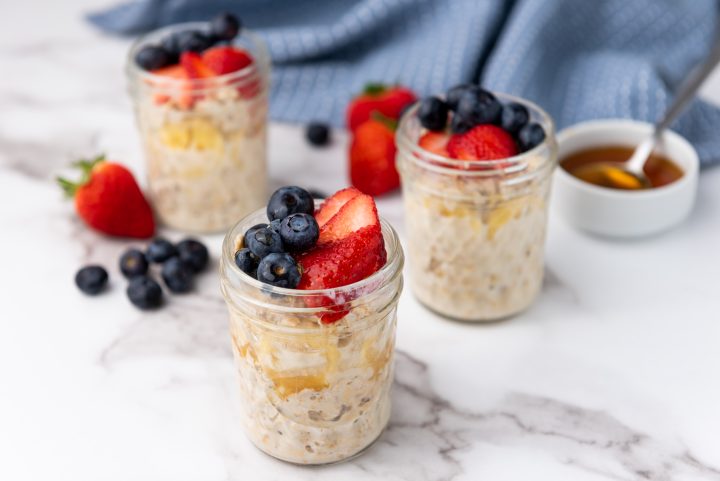 overnight oats with fruit ready to eat
