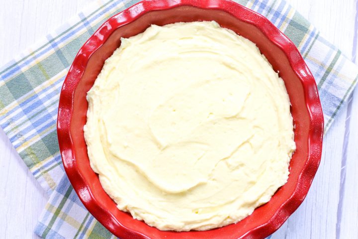 vanilla cheesecake weight watchers in a red plate