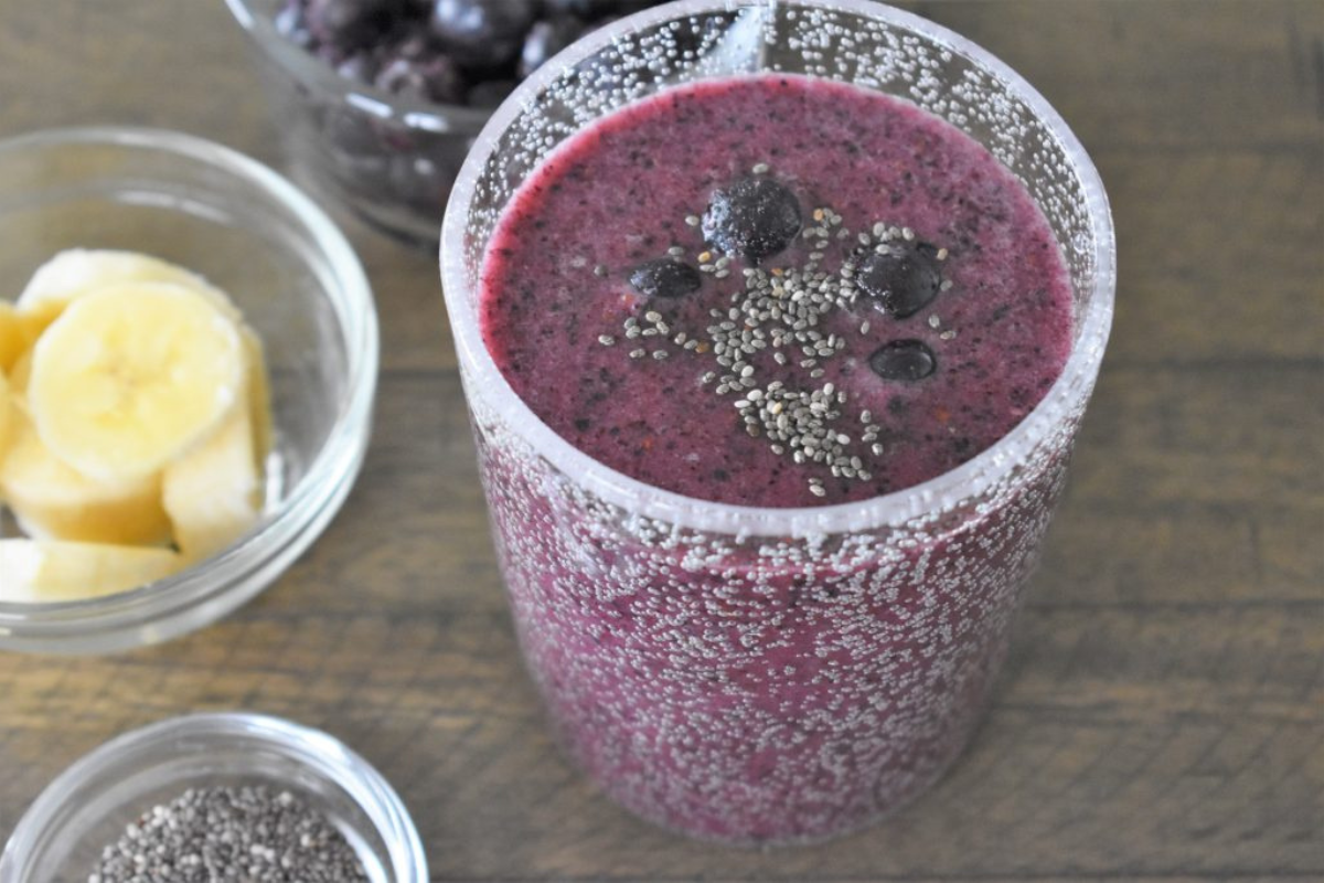 Banana Blueberry Smoothie with Coconut Water