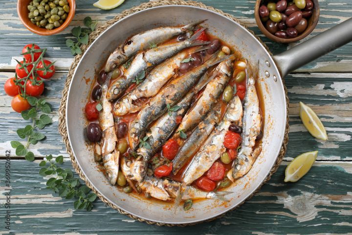 pesce azzurro sardine gratinate con pomodor e olive